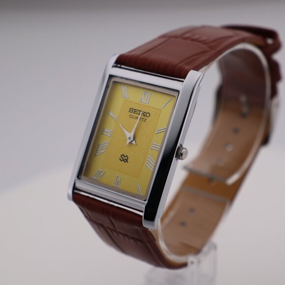 Seiko Slim Vintage Quartz Men's Wrist Watch Yellow Dial with new Camel Strap - Picture 4 of 6